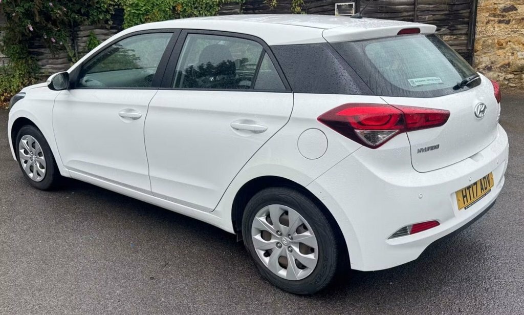 Hyundai I20 1.2L S HT17ADV White #3