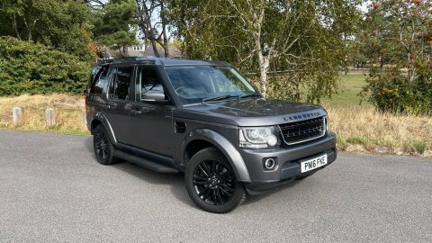 Land Rover Discovery Se Tech White #1