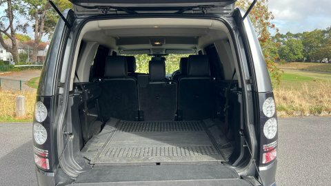 Land Rover Discovery Se Tech White #11