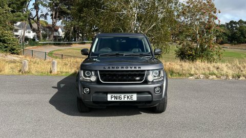 Land Rover Discovery Se Tech White #2