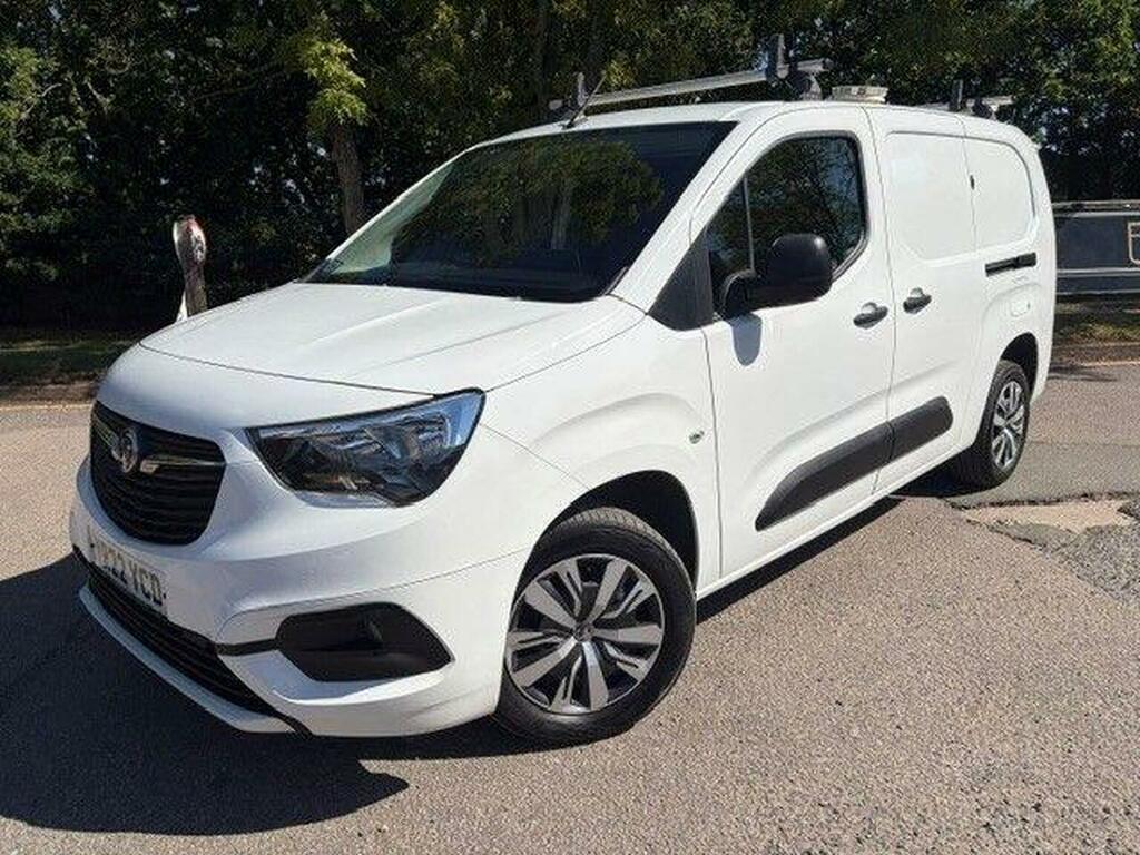 Vauxhall Combo 1.5 Turbo D 2300 Sportive L2 H1 Euro 6 White #3