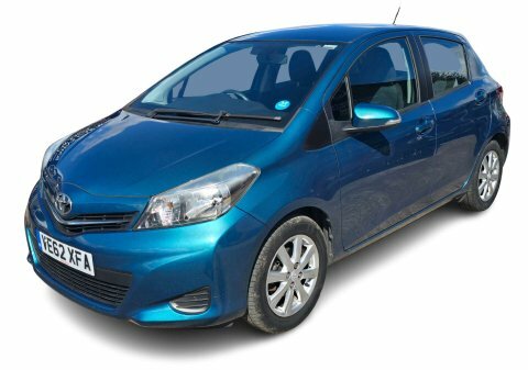 Toyota Yaris Hatchback Red #2