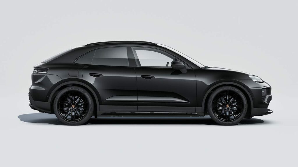 Porsche Macan Electric Black #6