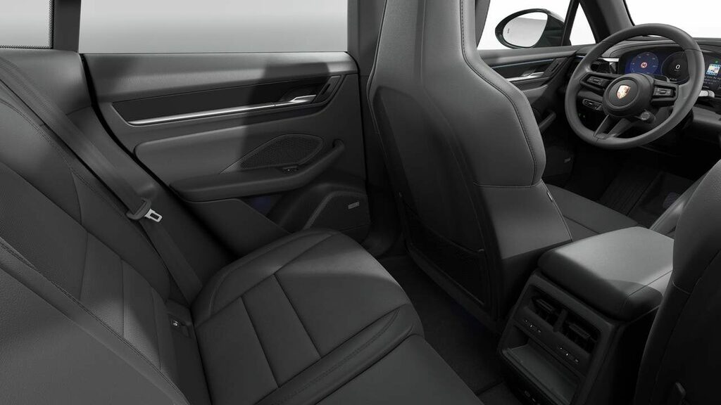 Porsche Macan Pdk 5dr Black #14