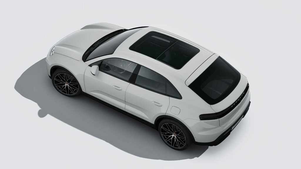 Porsche Macan Electric #4