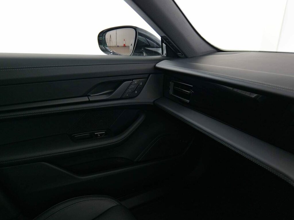 Porsche Taycan 4S #20