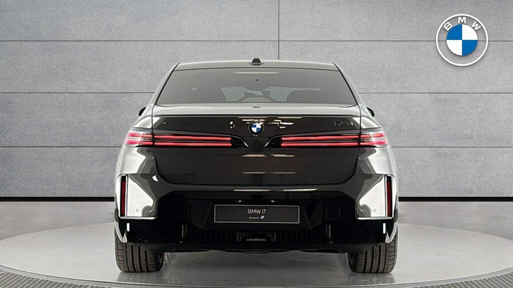 BMW i7 Saloon Grey #5