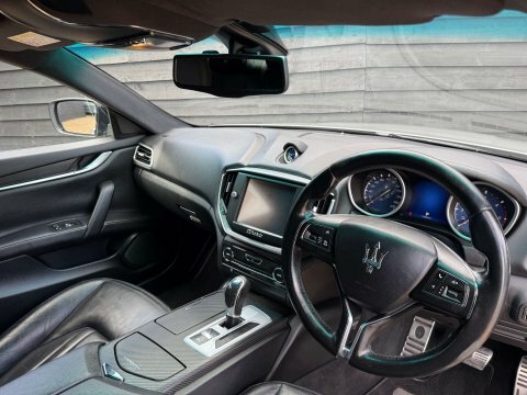 Maserati Ghibli Automatic Black #4