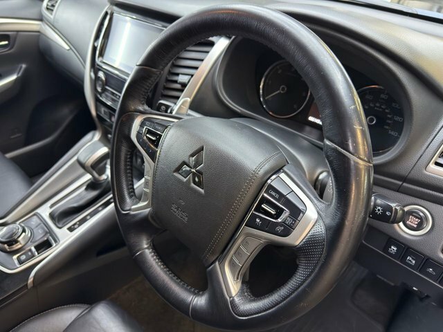 Mitsubishi Shogun Sport Di-d 4 Black #6