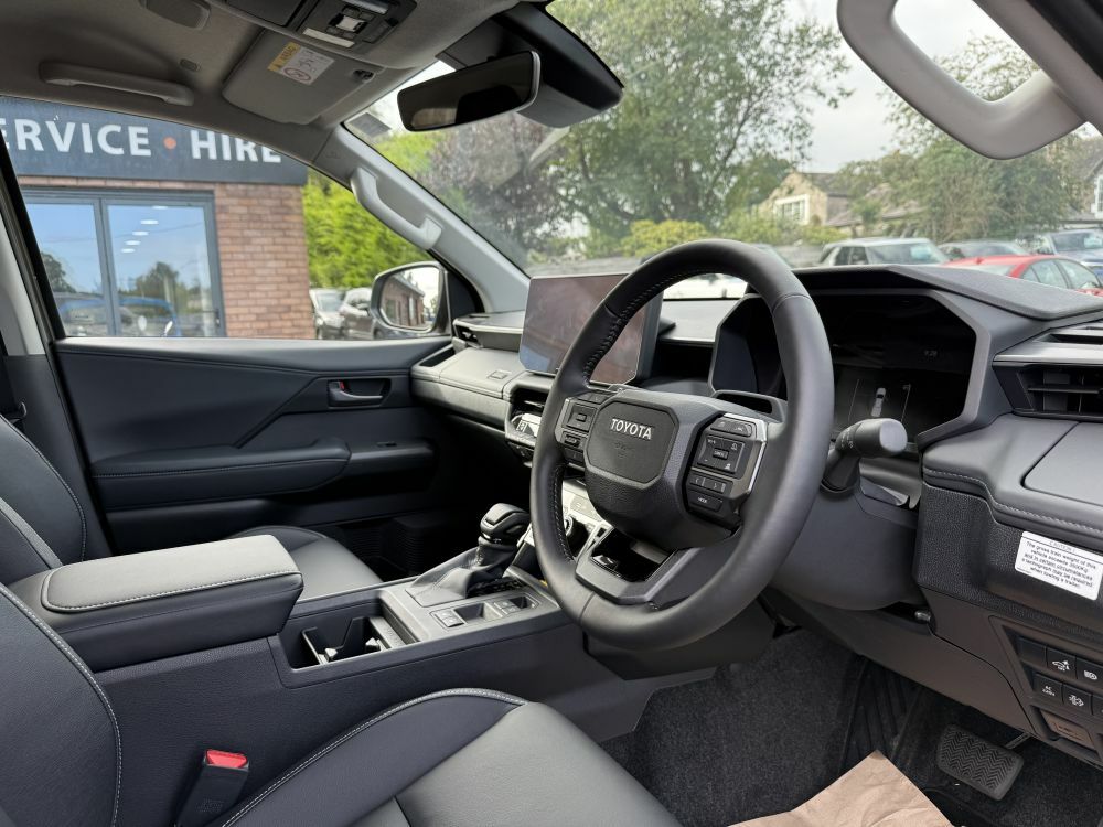 Toyota HILUX 2.8 D-4d-h Invincible Awd Brown #6