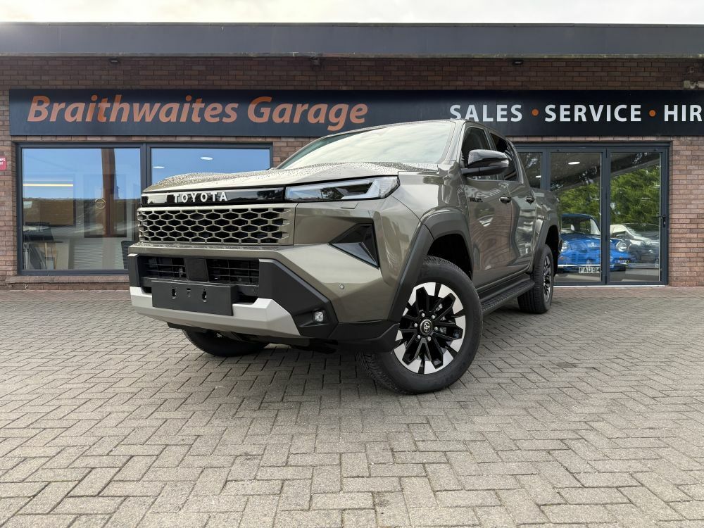 Toyota HILUX 2.8 D-4d-h Invincible Awd Brown