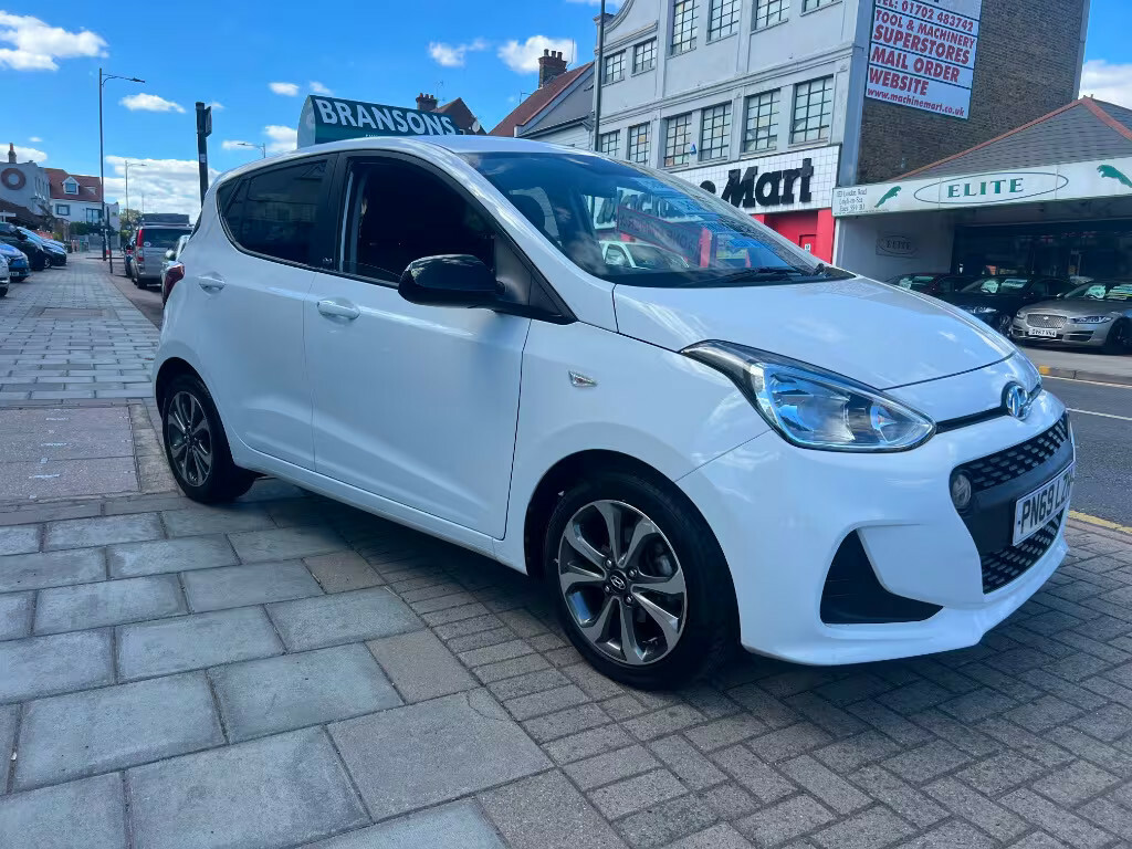 Hyundai I10 Play White #9