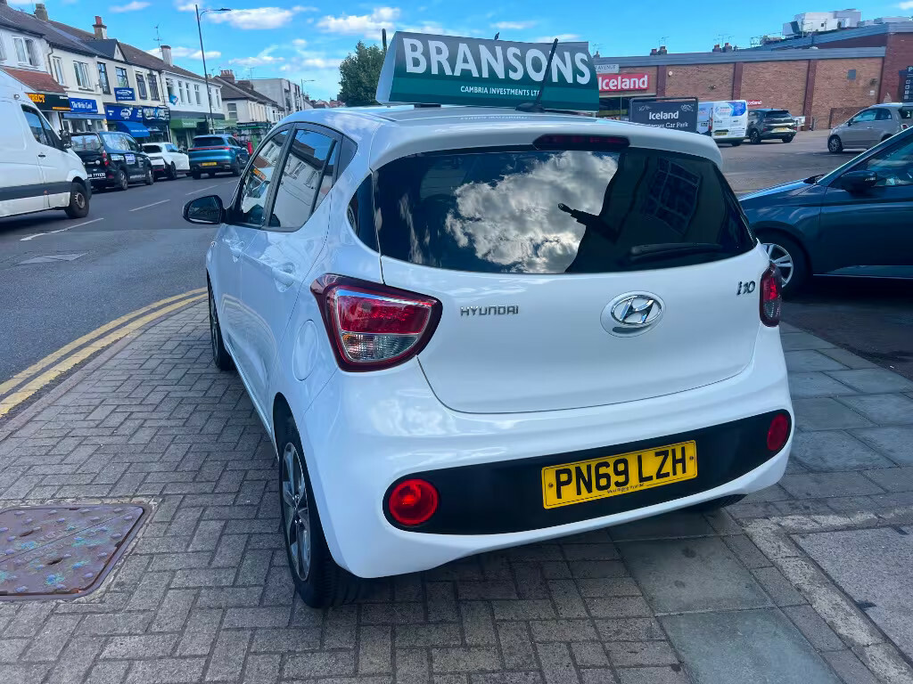 Hyundai I10 Play White #14