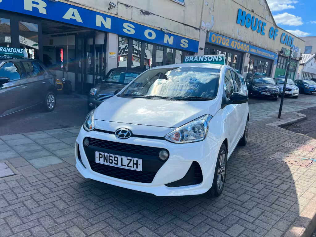Hyundai I10 Play White #7