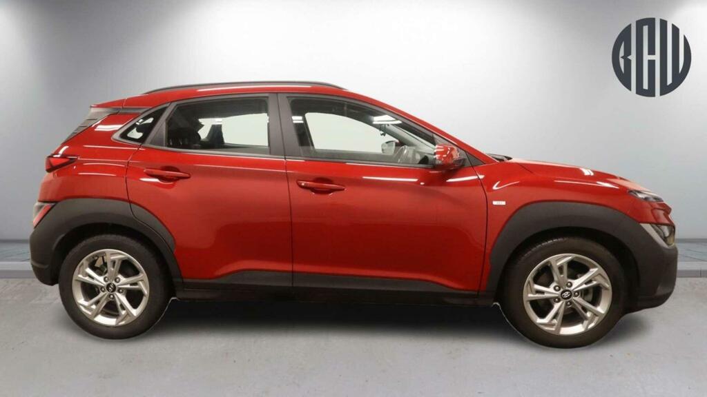 Hyundai Kona Se Connect Red #5