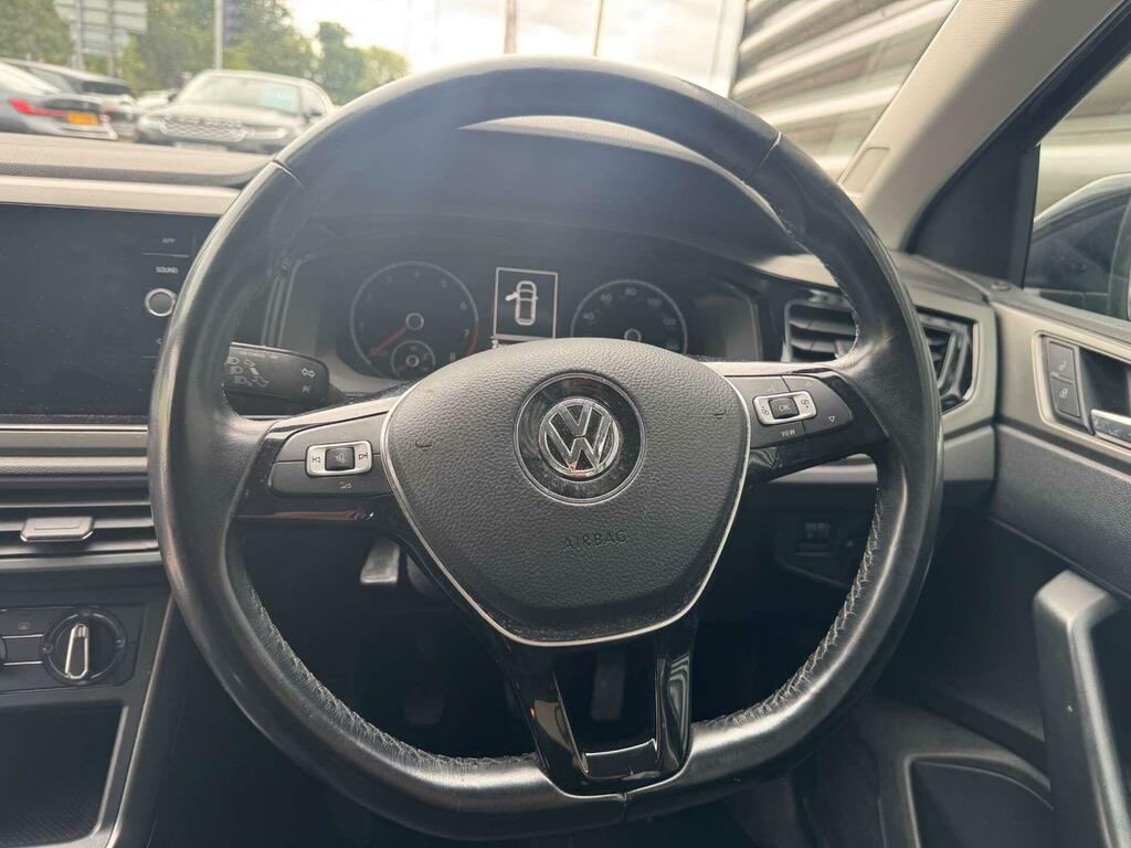 Volkswagen Polo Match Evo Red #21