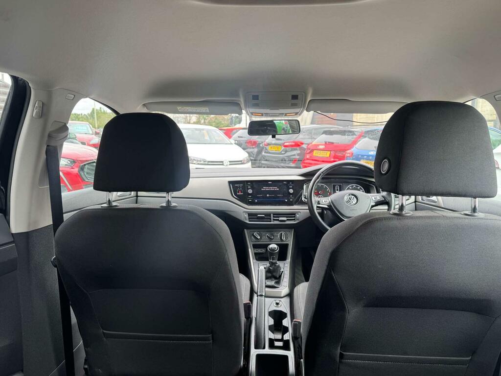 Volkswagen Polo Match Evo Red #16