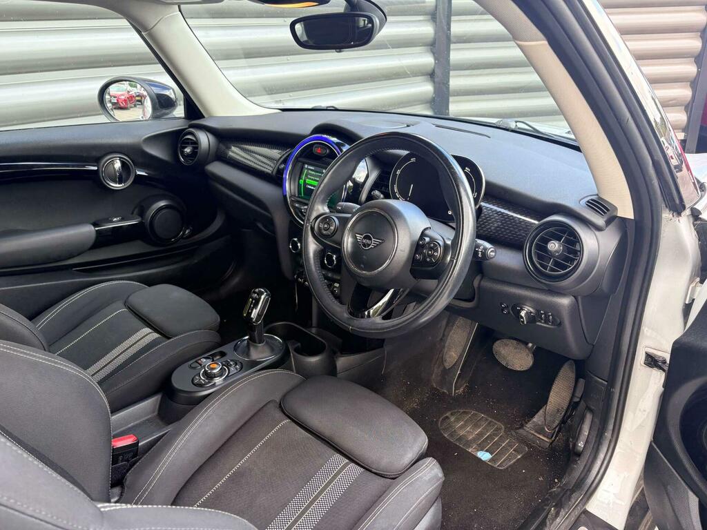 Mini Electric Hatch 135Kw Cooper S Level 3 33Kwh 17In A Black #17