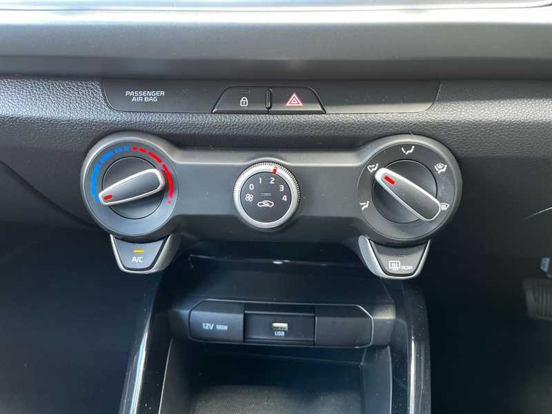 Kia RIO 1.0 T Gdi 2 Dct Black #3