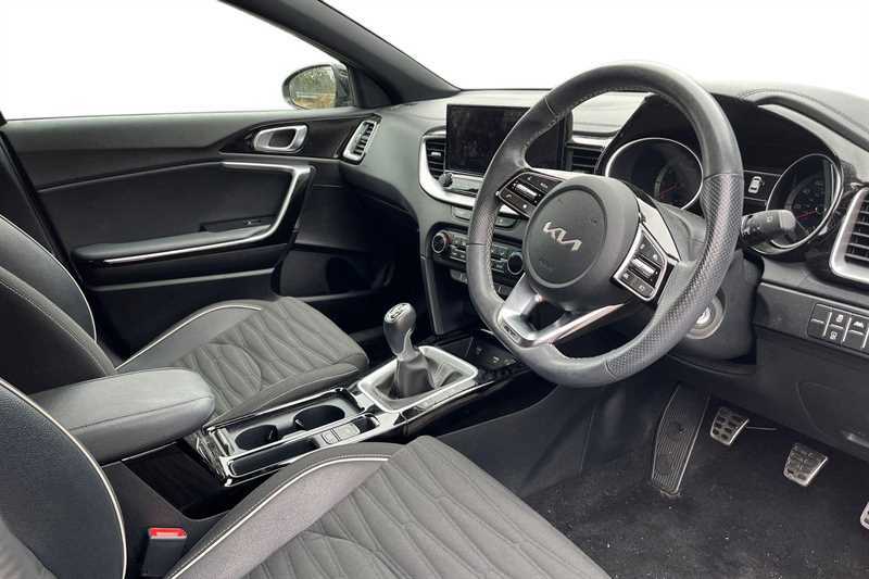 Kia Ceed 1.5T Gdi Isg 138 Gt-line DP24ZHX Black #2