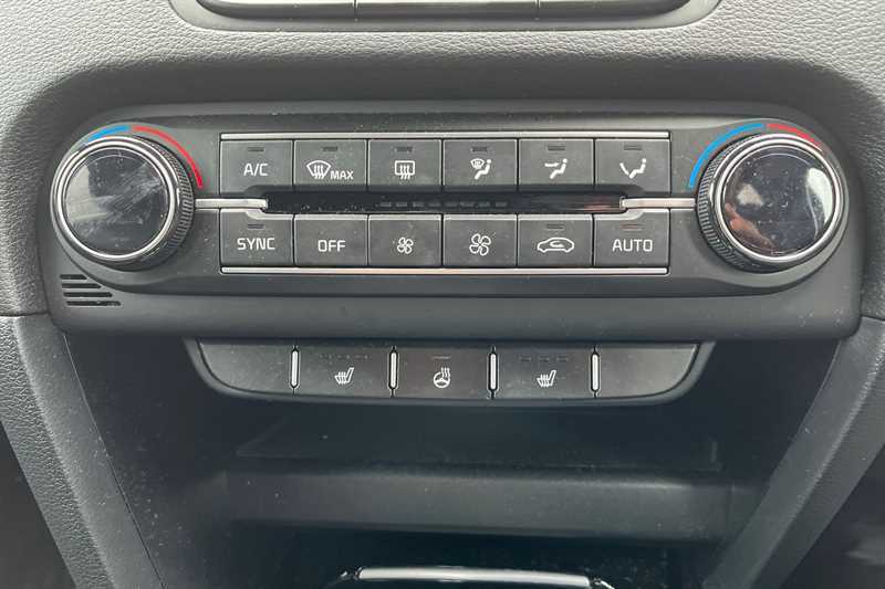 Kia Ceed 1.5T Gdi Isg 138 Gt-line DP24ZHX Black #6