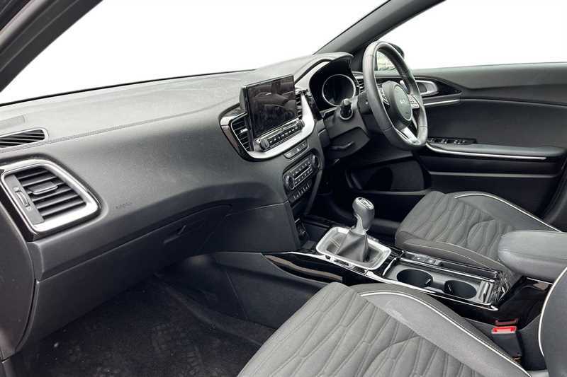 Kia Ceed 1.5T Gdi Isg 138 Gt-line Black