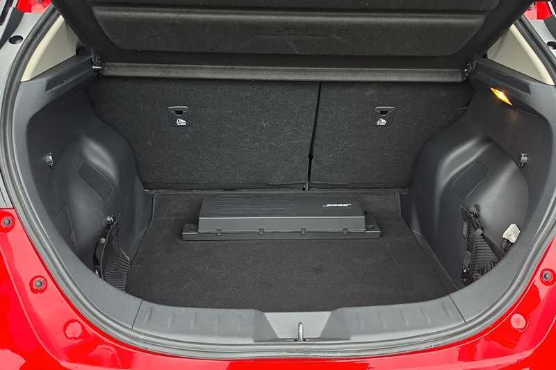 Nissan Leaf 160Kw E Tekna 59Kwh LX22UJO Red #5