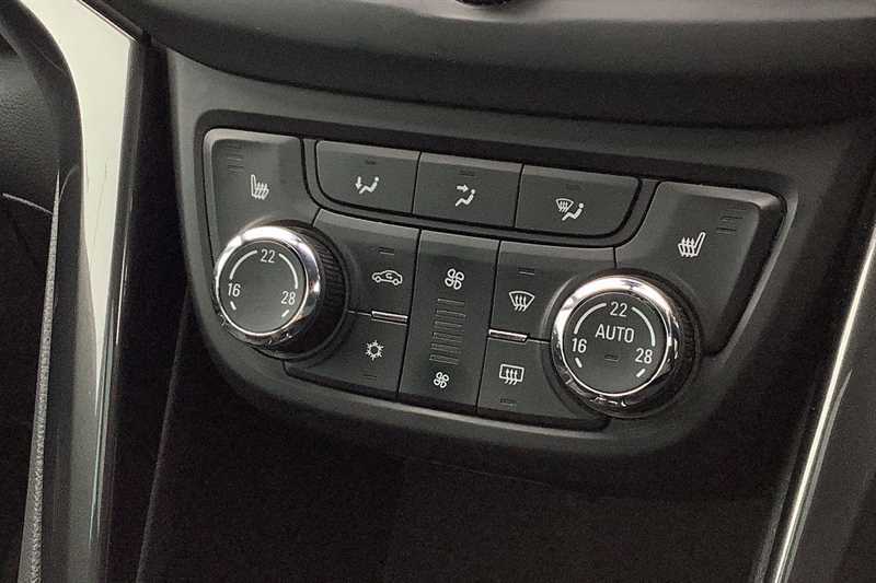 Vauxhall Zafira 2.0 Cdti Elite Nav White #4