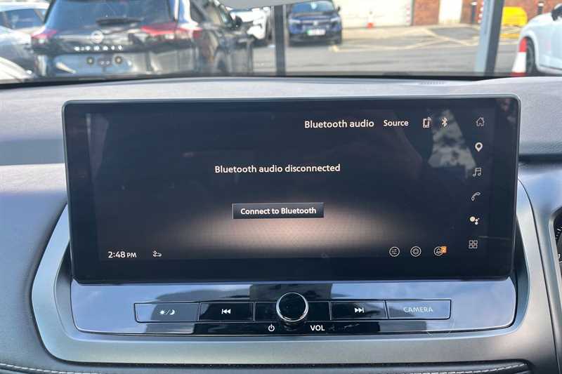 Nissan Qashqai 1.3 Dig-t Mh N-connecta Red