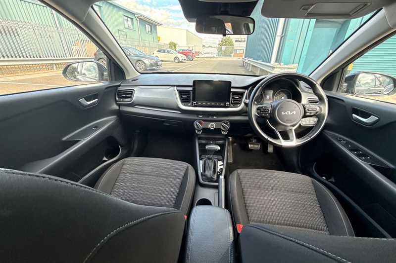 Kia Stonic 1.0T Gdi 99 2 Dct MT23DFG Black #3