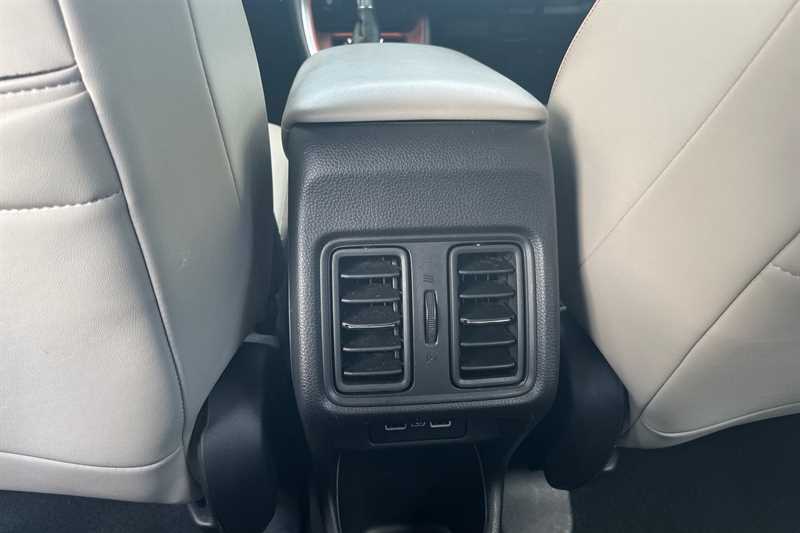 Honda Hr-V Advance Red #25