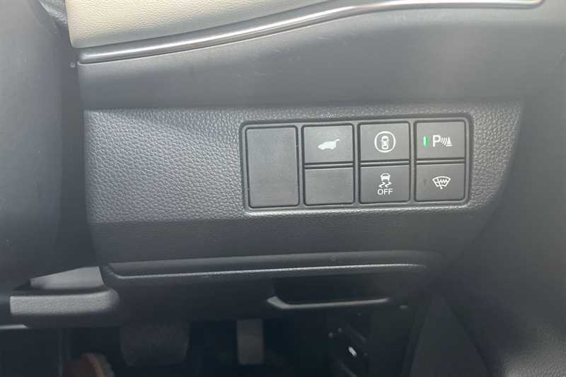 Honda Hr-V Advance Red #22