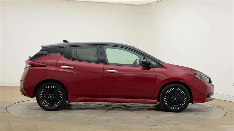 Nissan Leaf 110Kw Tekna 39Kwh Red #4