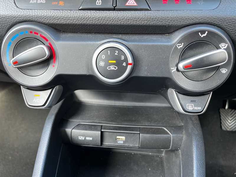 Kia Stonic 1.0T Gdi 99 2 BW23SXY White #3