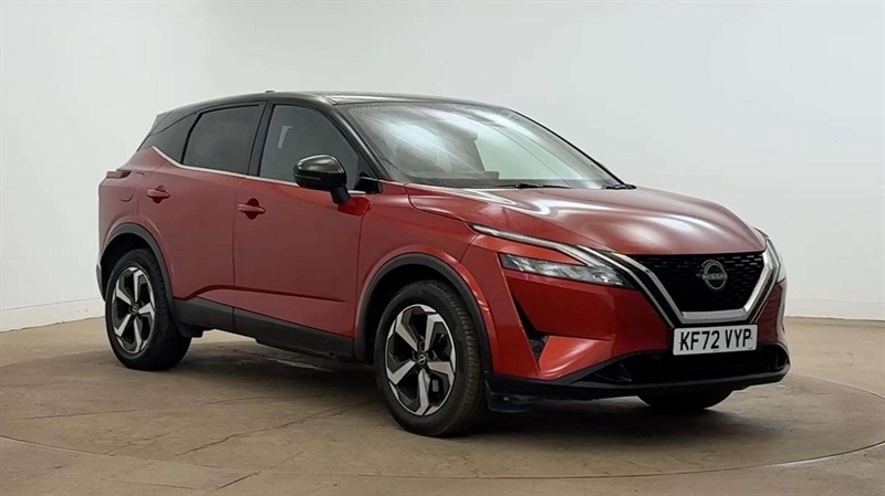 Nissan Qashqai 1.3 Dig-t Mh N-connecta Red