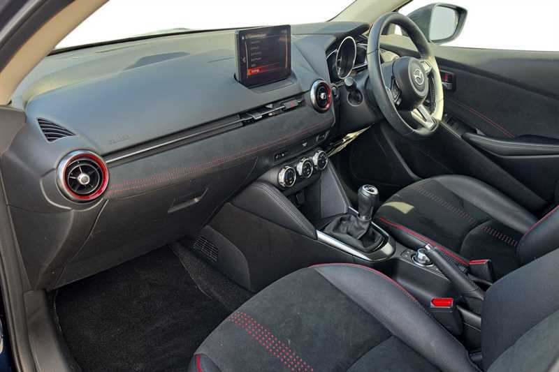 Mazda 2 1.5 E-skyactiv G Mhev Homura Blue #2