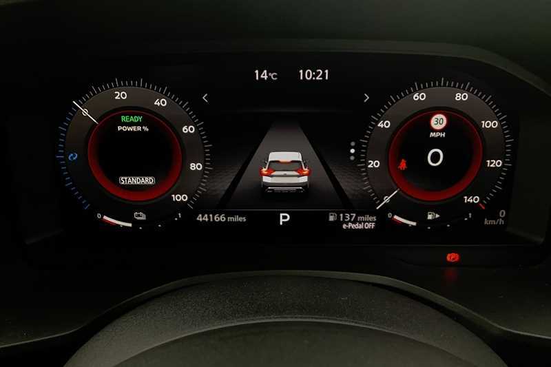 Nissan X-Trail Tekna Grey #13