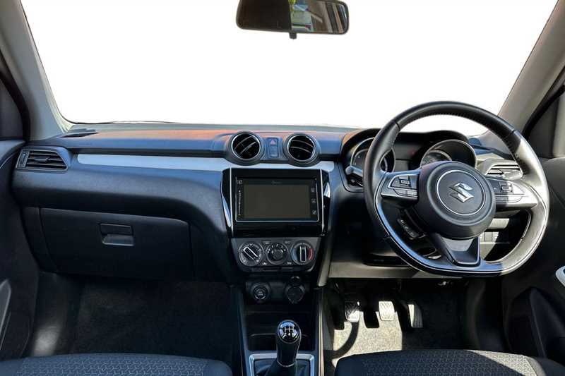 Suzuki Swift 1.2 Dualjet 83 12V Hybrid Sz-l White #4