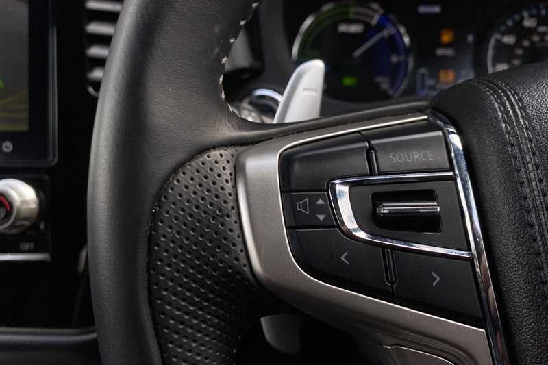 Mitsubishi Outlander Must Go This Week2.4 Phev Dynamic Safety A Silver #15