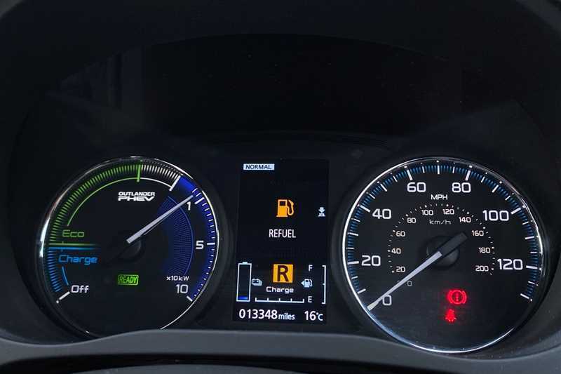 Mitsubishi Outlander Must Go This Week2.4 Phev Dynamic Safety A Silver #13