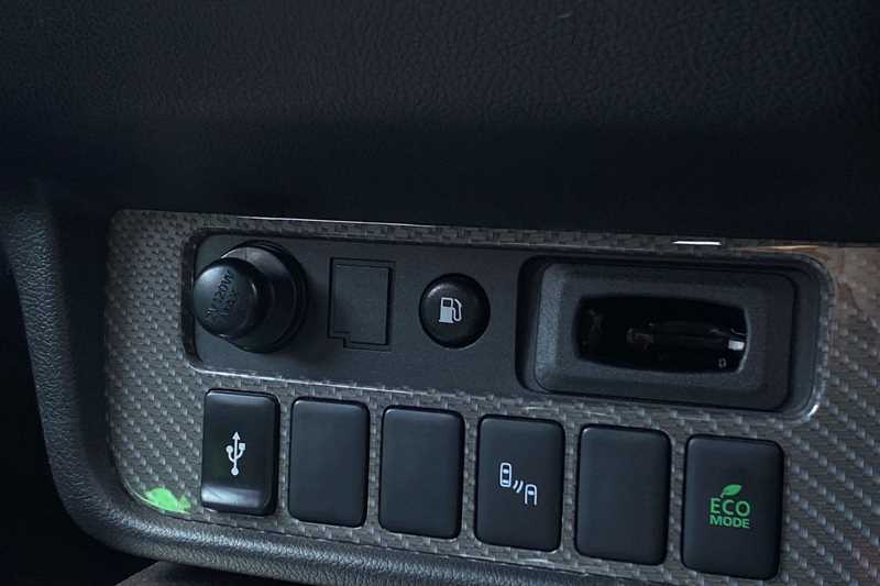 Mitsubishi Outlander Must Go This Week2.4 Phev Dynamic Safety A Silver #32