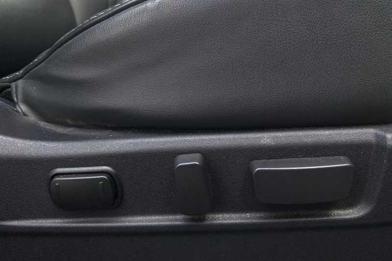 Mitsubishi Outlander Must Go This Week2.4 Phev Dynamic Safety A Silver #22