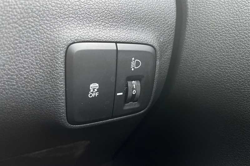 Hyundai I10 Advance Yellow #13
