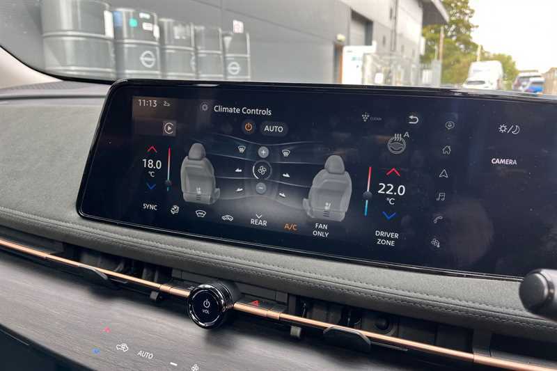 Nissan Ariya Ariya Evolve E-4orce Black #32