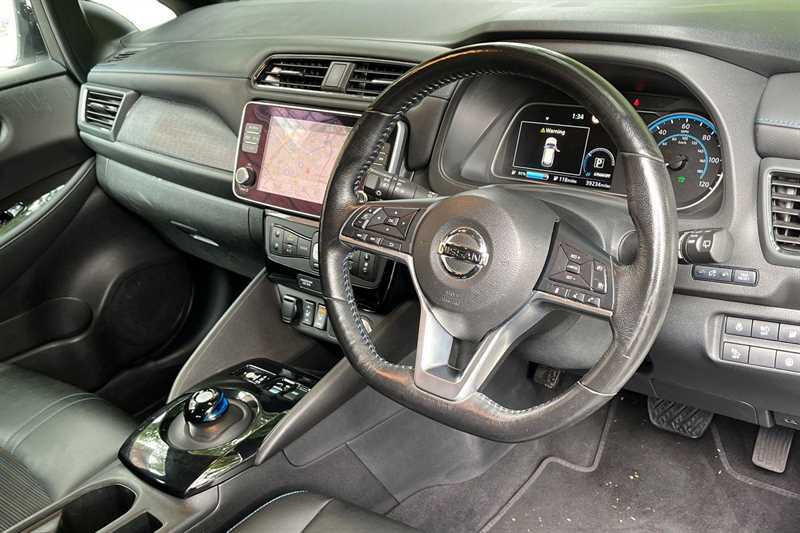 Nissan Leaf 110Kw N-connecta 40Kwh Black #8