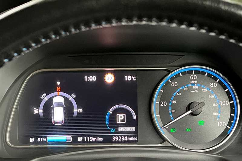 Nissan Leaf 110Kw N-connecta 40Kwh Black #14
