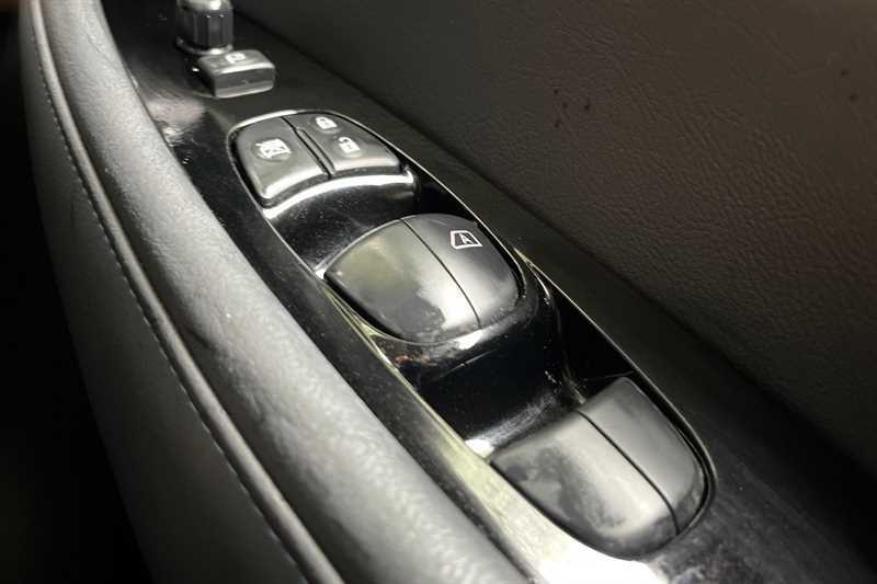 Nissan Leaf 110Kw N-connecta 40Kwh Black #18