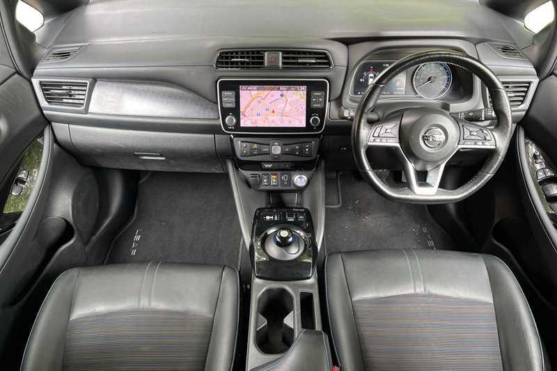 Nissan Leaf 110Kw N-connecta 40Kwh Black #9