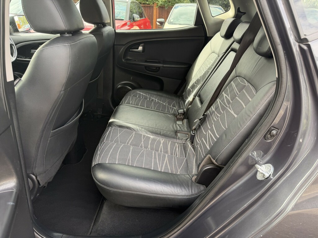 Kia Venga 1.6 3 Silver #6