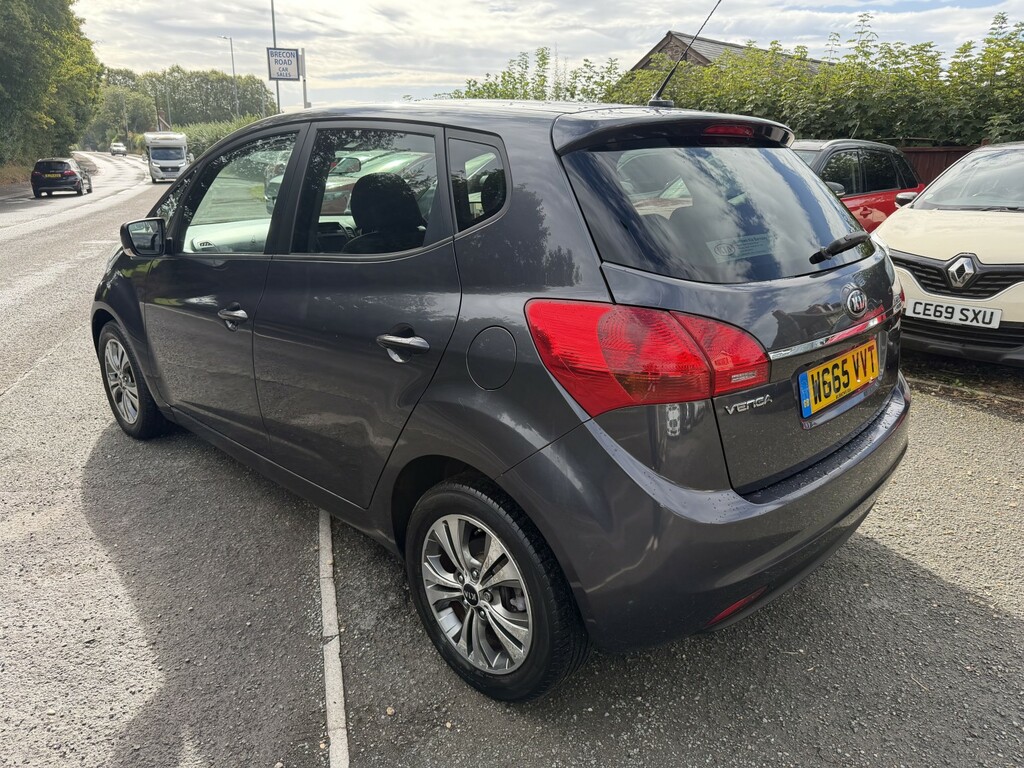 Kia Venga 1.6 4 Isg White #7